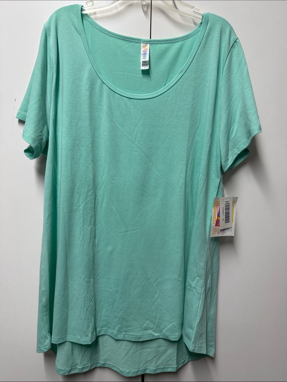 LuLaRoe Mint Scoop Neck Short Sleeve Top